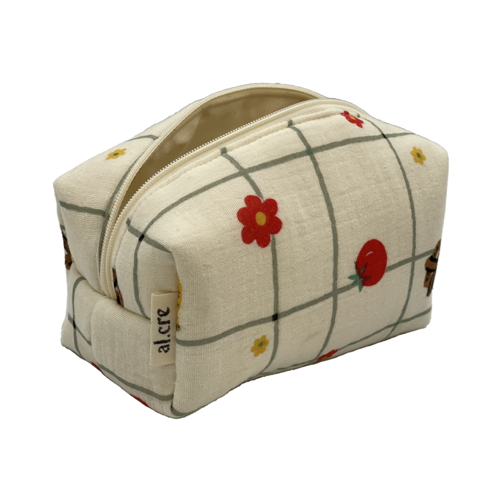 sunday picnic small makeup bag