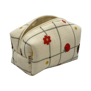 sunday picnic small makeup bag