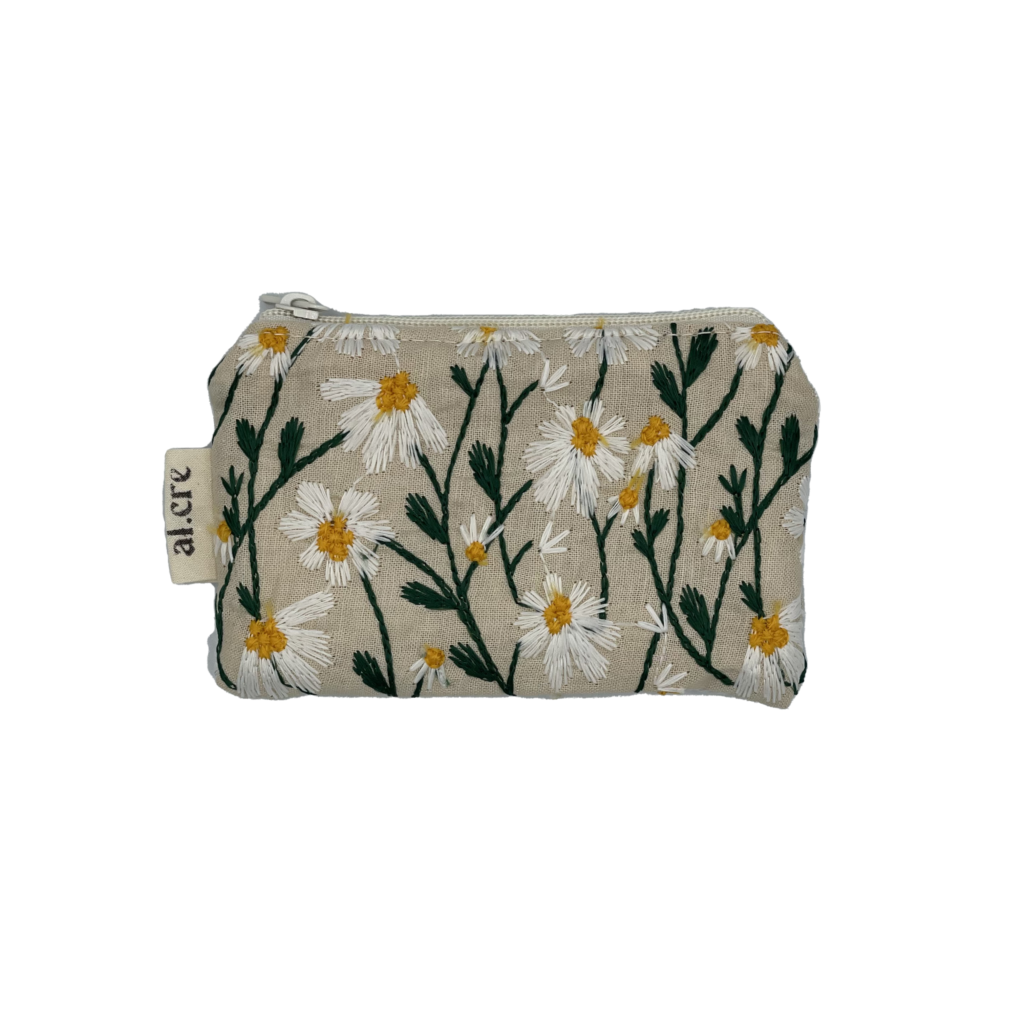 white daisies embroidered small wallet
