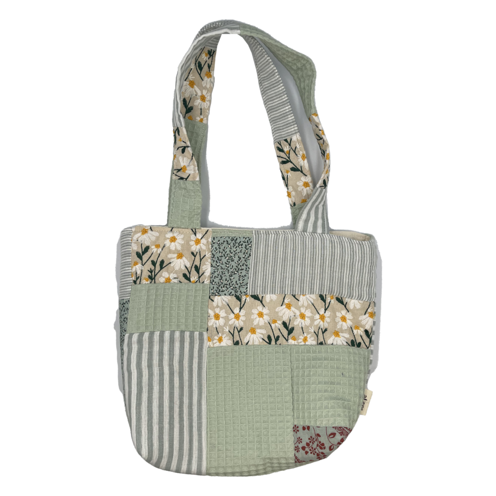 daisies patchwork tote bag