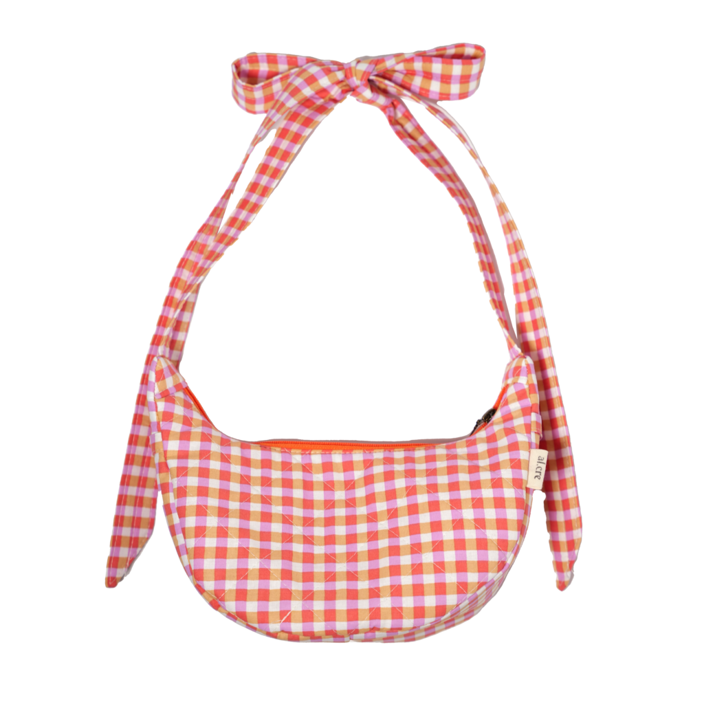 pink and orange picnic banana bag