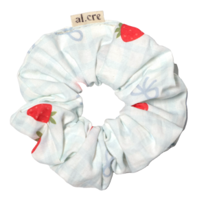 strawberries and bows scrunchie