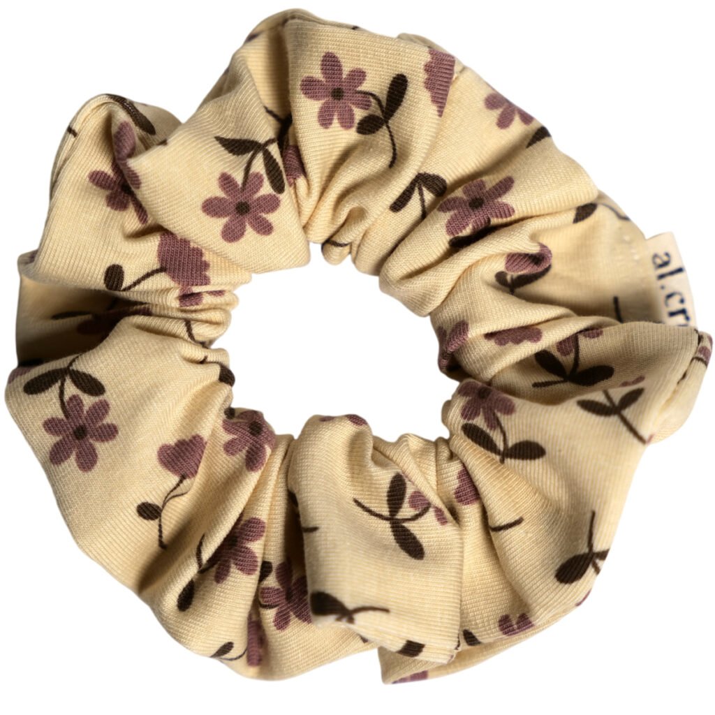lilac daisies scrunchie